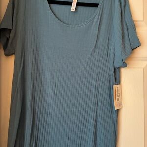 Lularoe Blue Classic Tee L - NWT